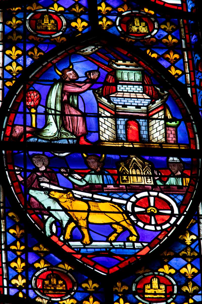Visiting La Sainte Chapelle Paris: A complete guide Image of stained glass window in La Sainte Chapelle Paris
