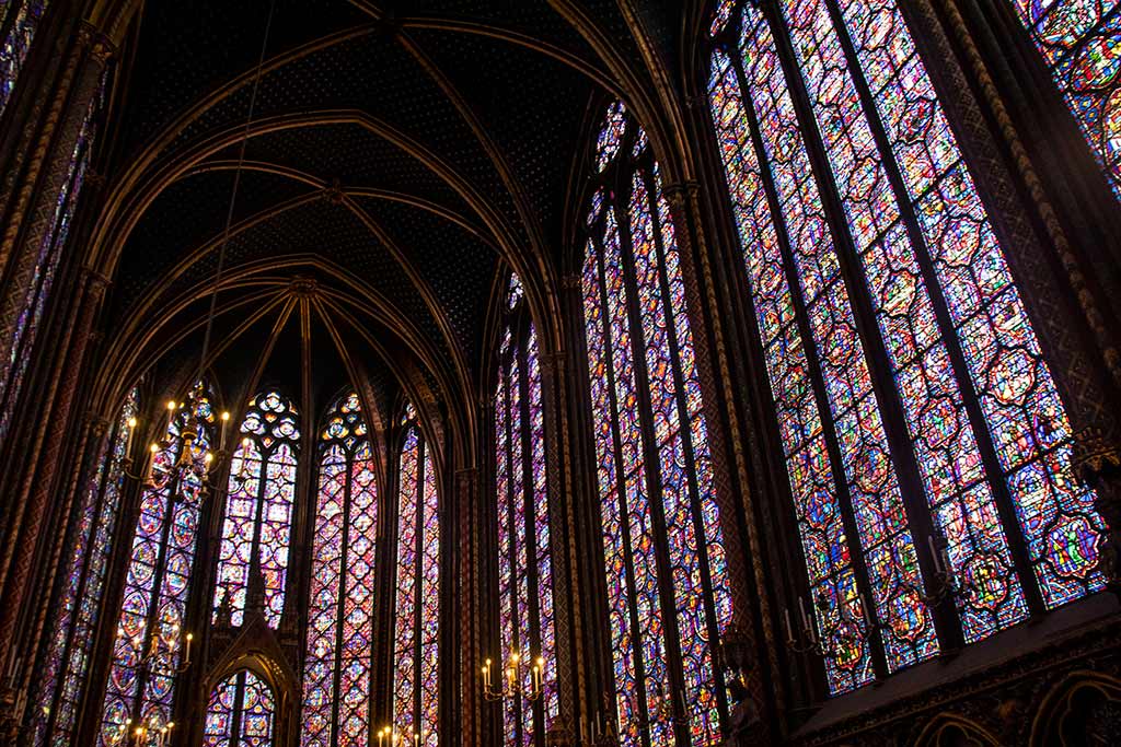 Visiting La Sainte Chapelle Paris: A complete guide Image of stained glass windows in La Sainte Chapelle Paris