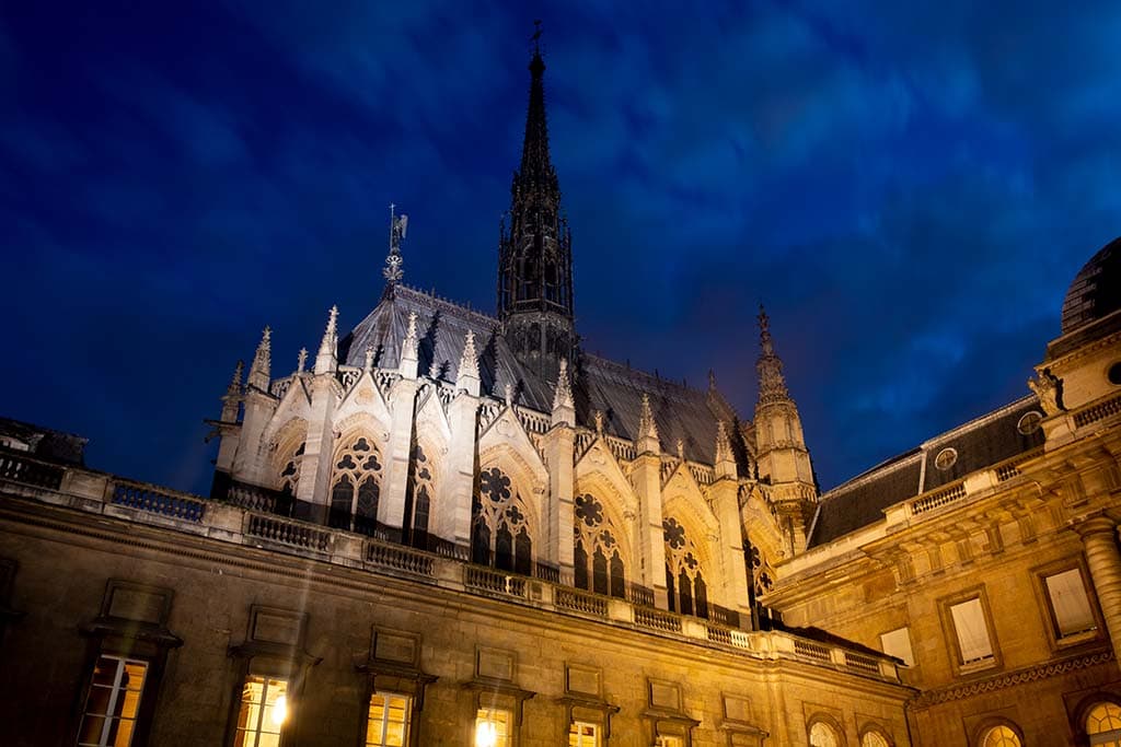 Visiting La Sainte Chapelle Paris: A complete guide Image of exterior of La Sainte Chapelle Paris