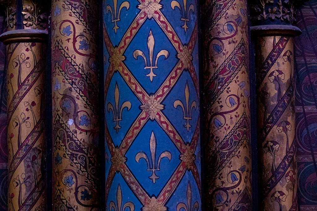 Visiting La Sainte Chapelle Paris: A complete guide Image of decorated pillars in LA Sante Chapelle Paris