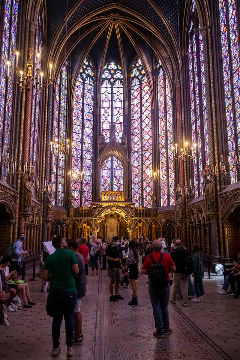 Visiting La Sainte Chapelle Paris: A complete guide Image of people visiting Sainte Chapelle Paris