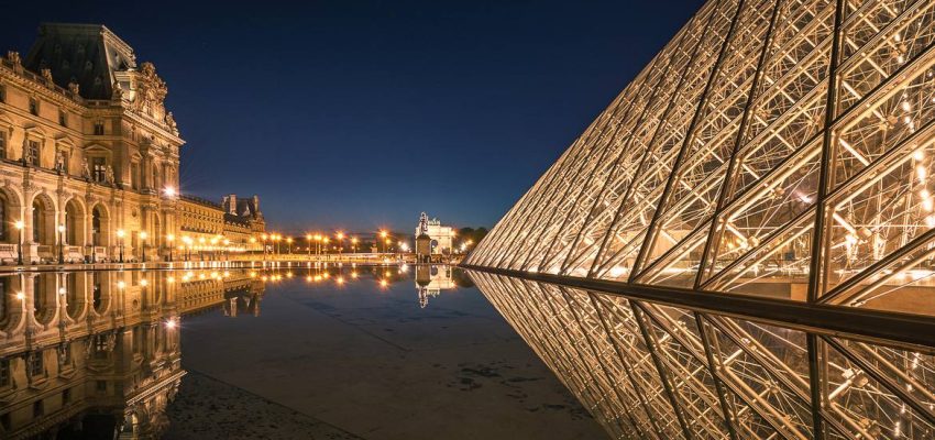 Paris-museums-Louvre-reflecting-pool-pyramid-architecture-night Paris-museums-Louvre-reflecting-pool-pyramid-architecture-night